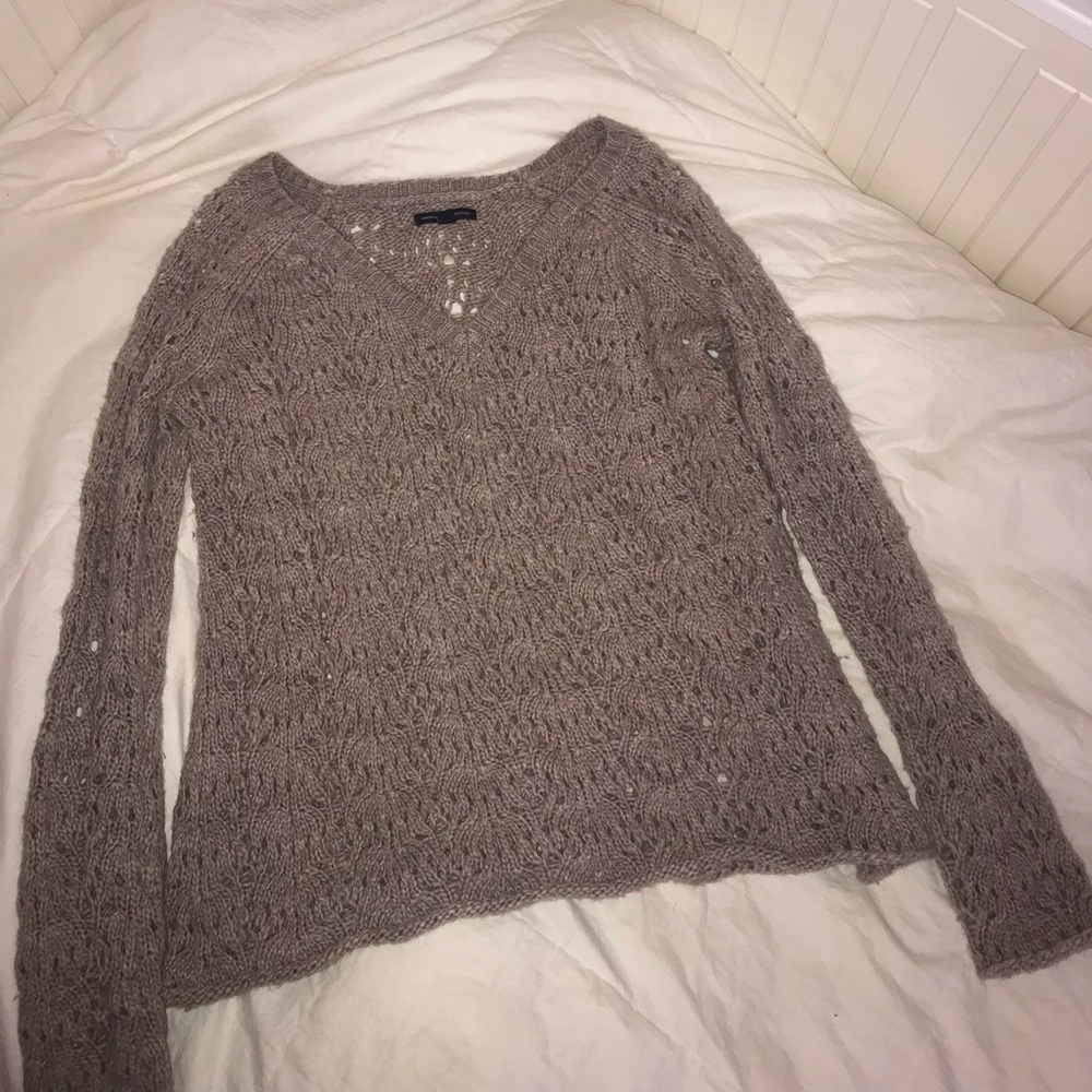 American Eagle taupe long sleeve sweater